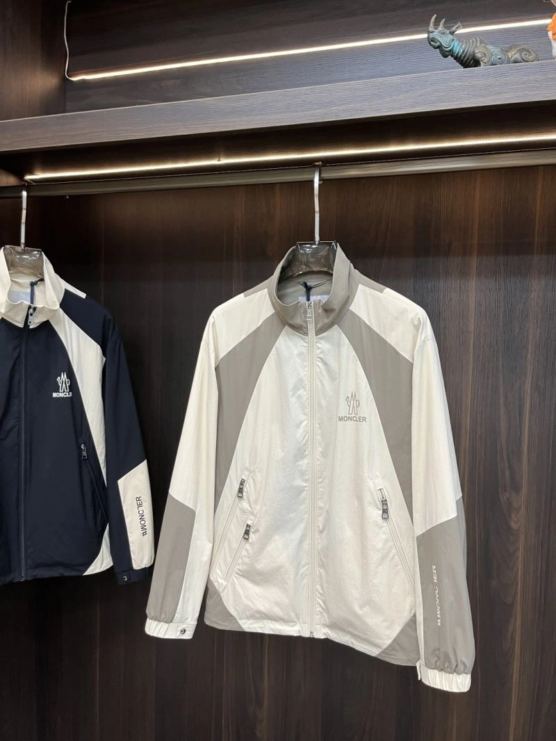 Chic Moncler Outwear 143451