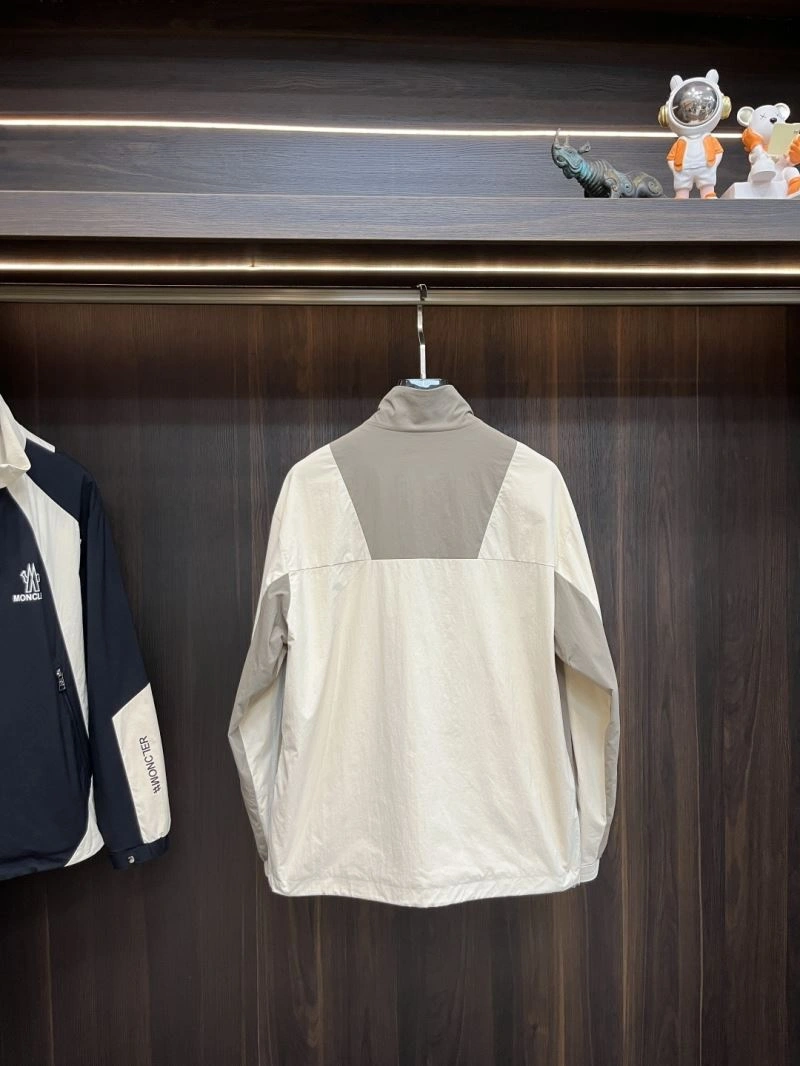 Chic Moncler Outwear 143451