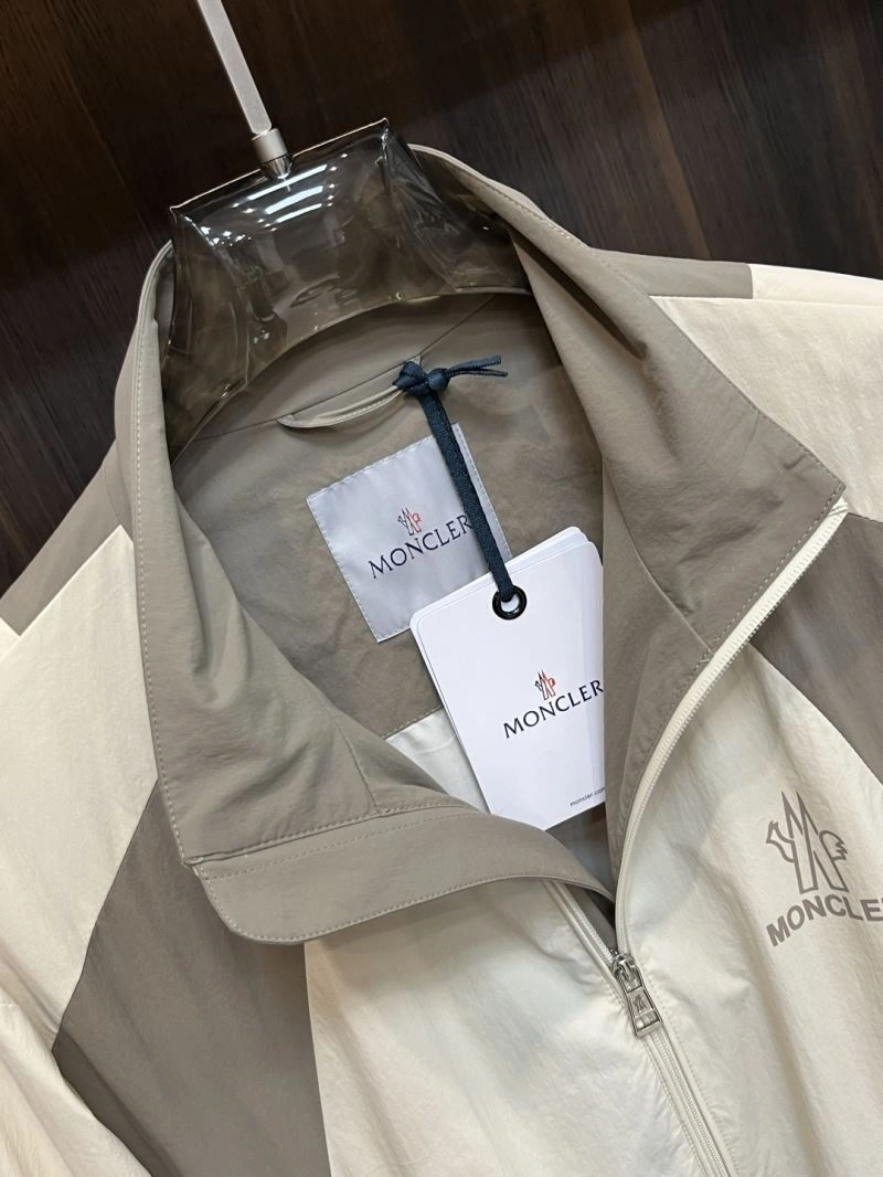 Chic Moncler Outwear 143451