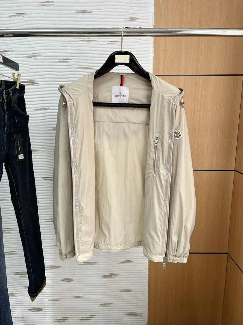 AllSeason Moncler Outwear 143455