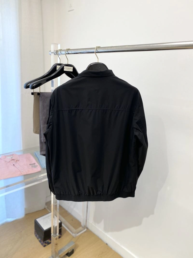 Moncler Outwear Sleek 143471