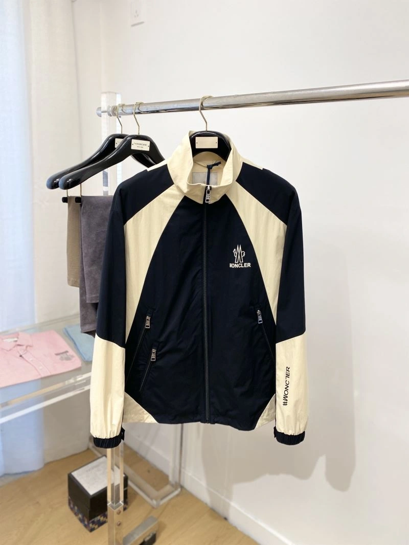 Moncler Outwear SmartChoice 143449