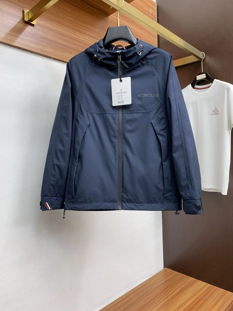 Moncler Outwear Supportive 143445