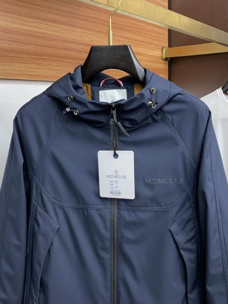 Moncler Outwear Supportive 143445