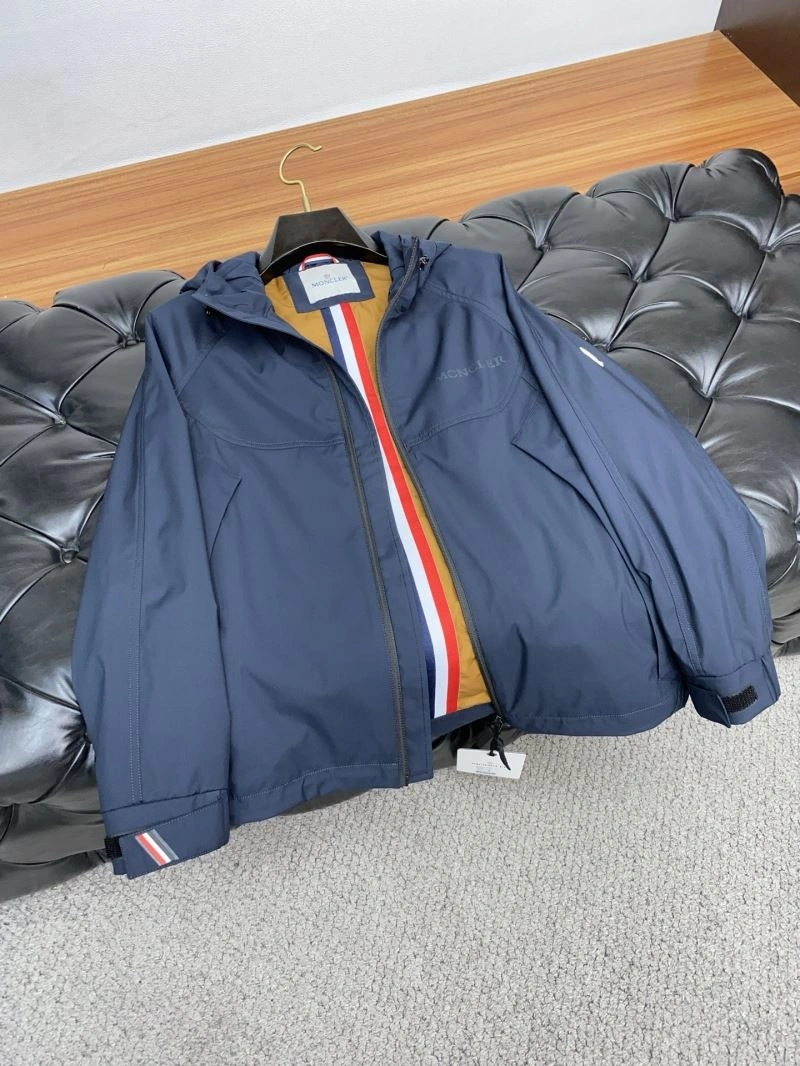 Moncler Outwear Supportive 143445