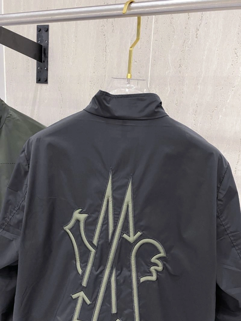 Lightweight Moncler Outwear 143444