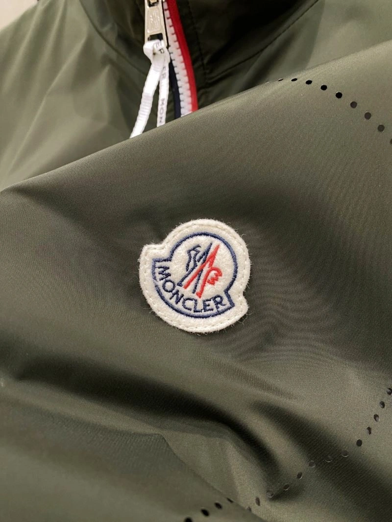 Moncler Outwear WrinkleFree 143443