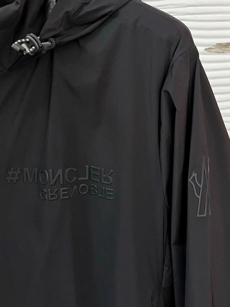 Moncler Outwear Durable 143440