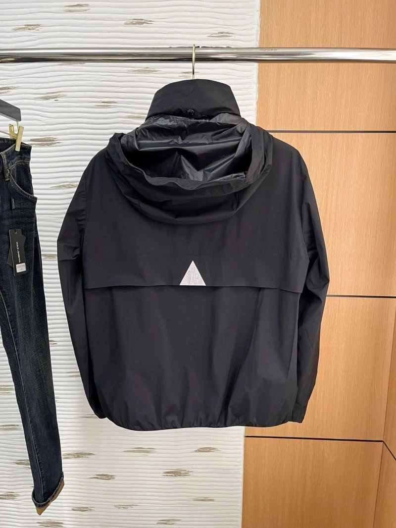 Moncler Outwear Durable 143440