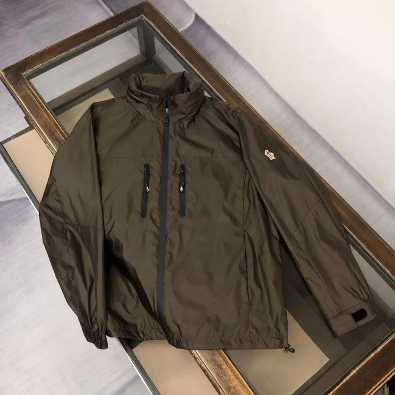 Moncler Outwear Stylish 143437
