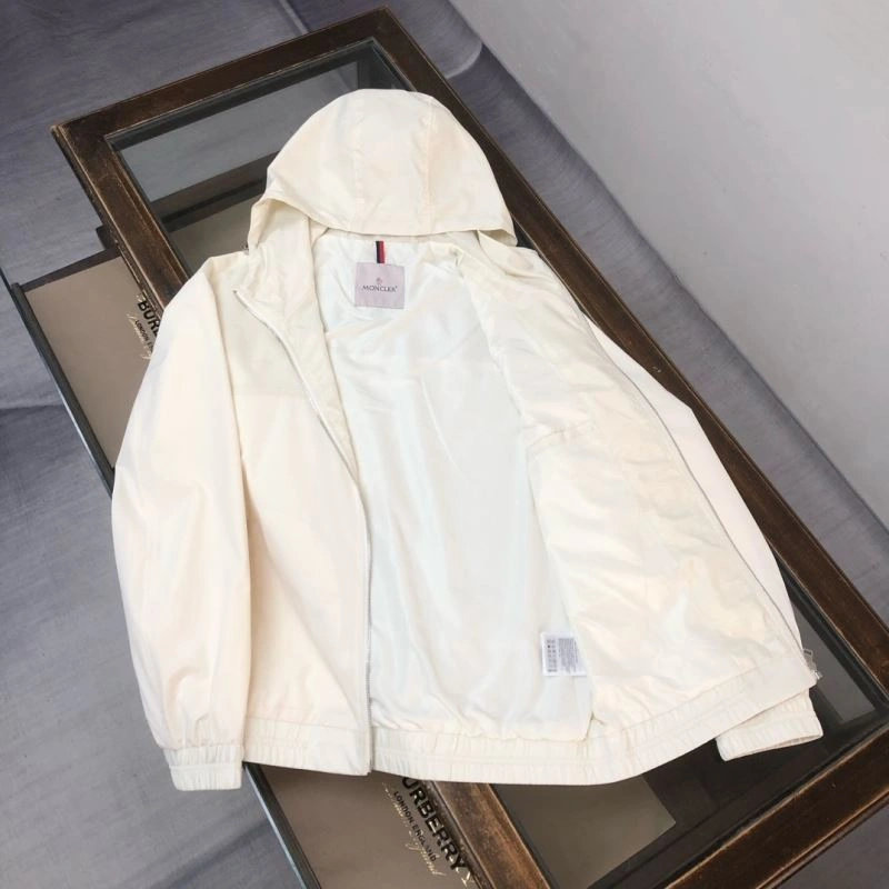 FreshLook Moncler Outwear 143435