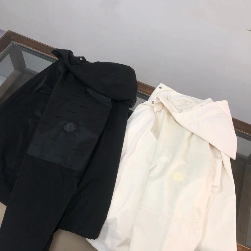 Versatile Moncler Outwear 143424