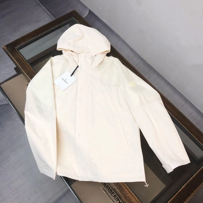 Moncler Outwear GoodFit 143430