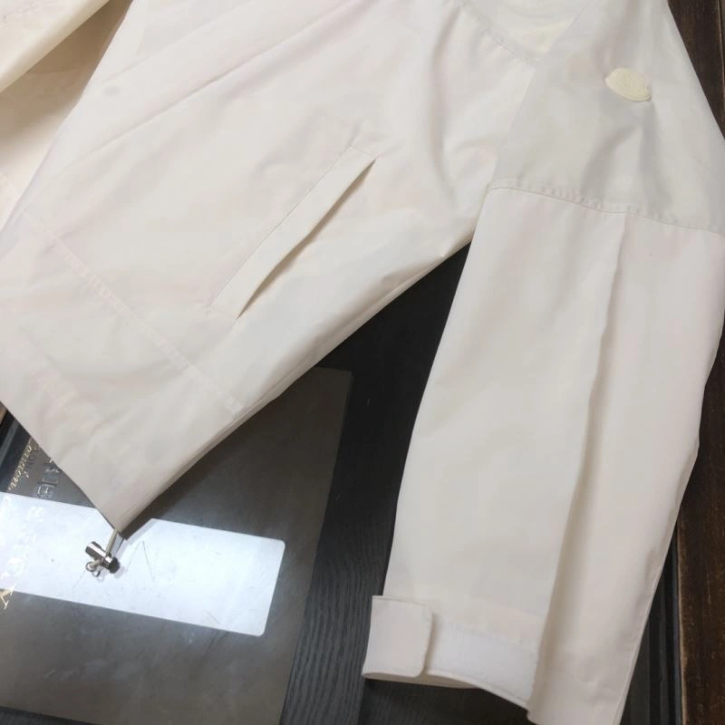 Moncler Outwear GoodFit 143430