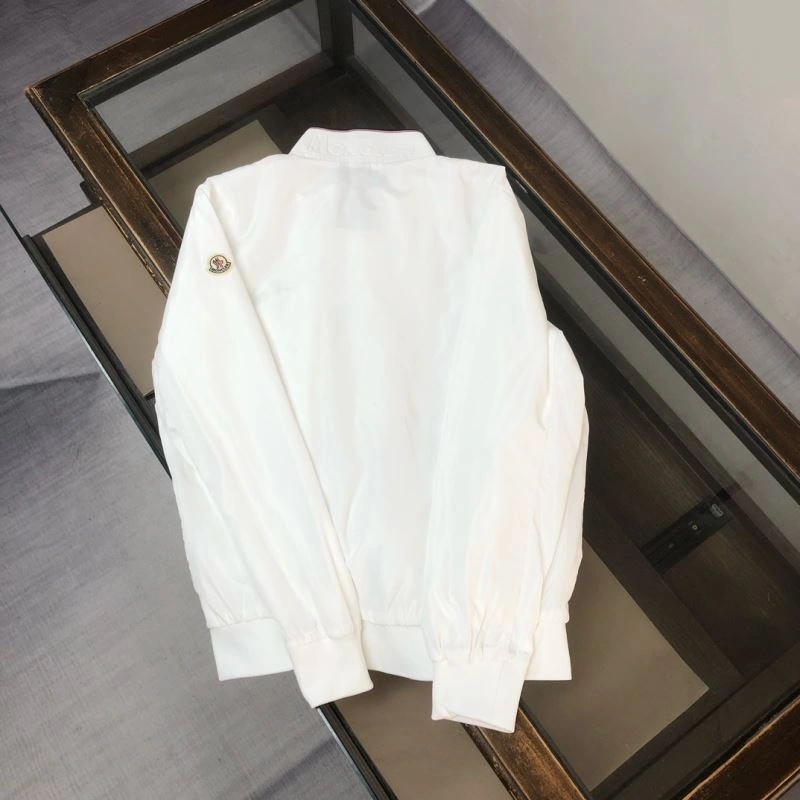 Elegant Moncler Outwear 143407