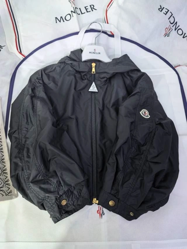 Moncler Outwear Efficient 143412