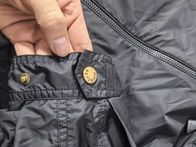 Moncler Outwear Efficient 143412
