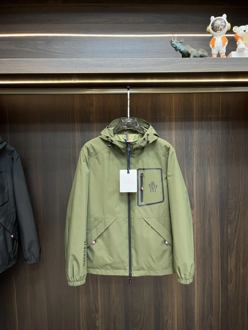 Supportive Moncler Outwear 143432