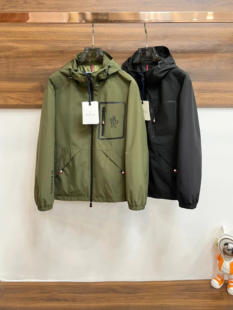 Moncler Outwear TechFriendly 143429