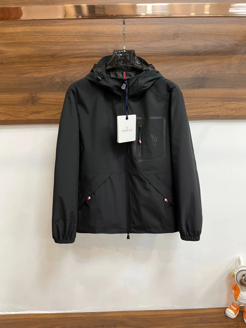 Moncler Outwear SmoothTexture 143425