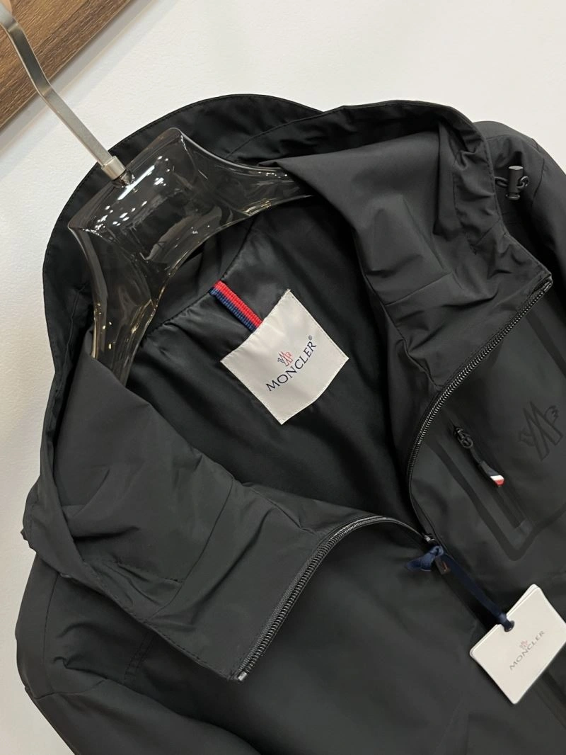 Moncler Outwear SmoothTexture 143425