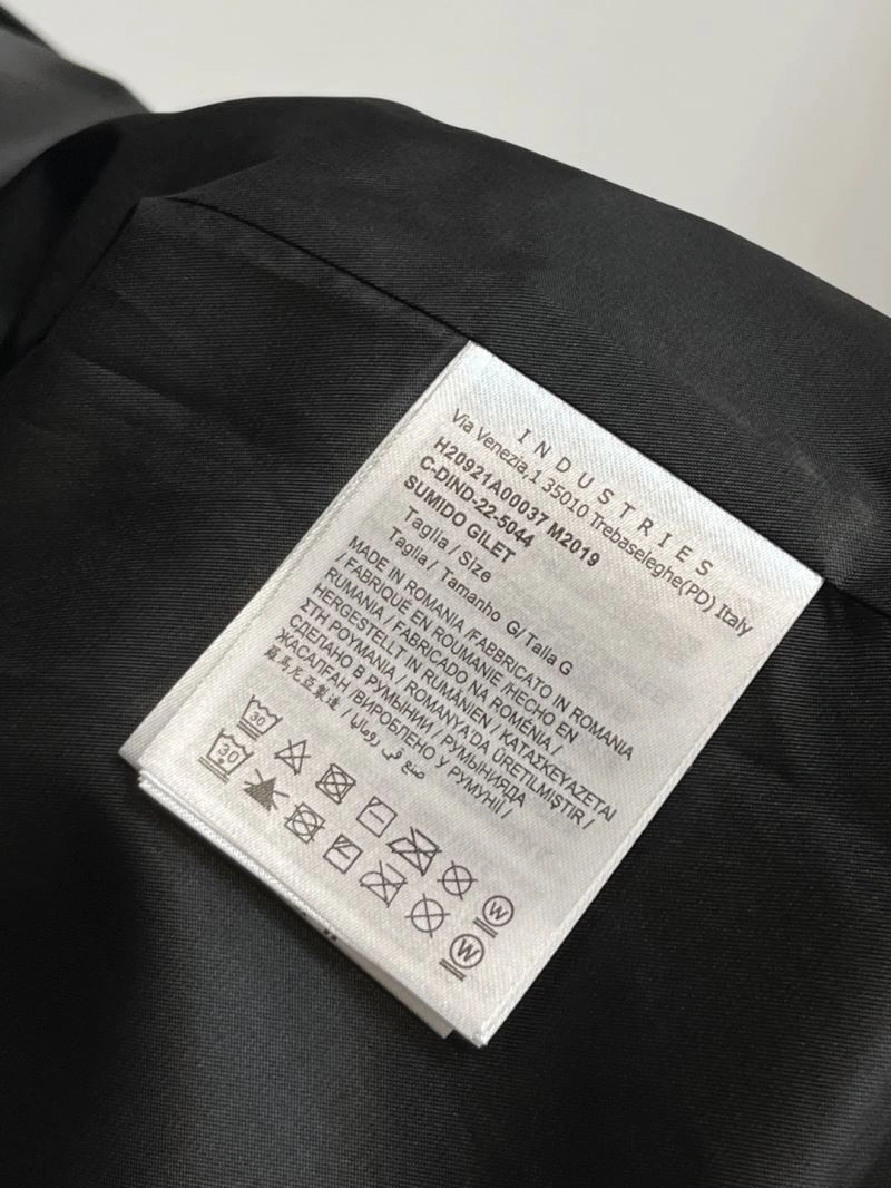 Moncler Outwear SmoothTexture 143425