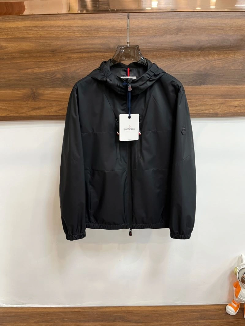 Moncler Outwear Refined 143414