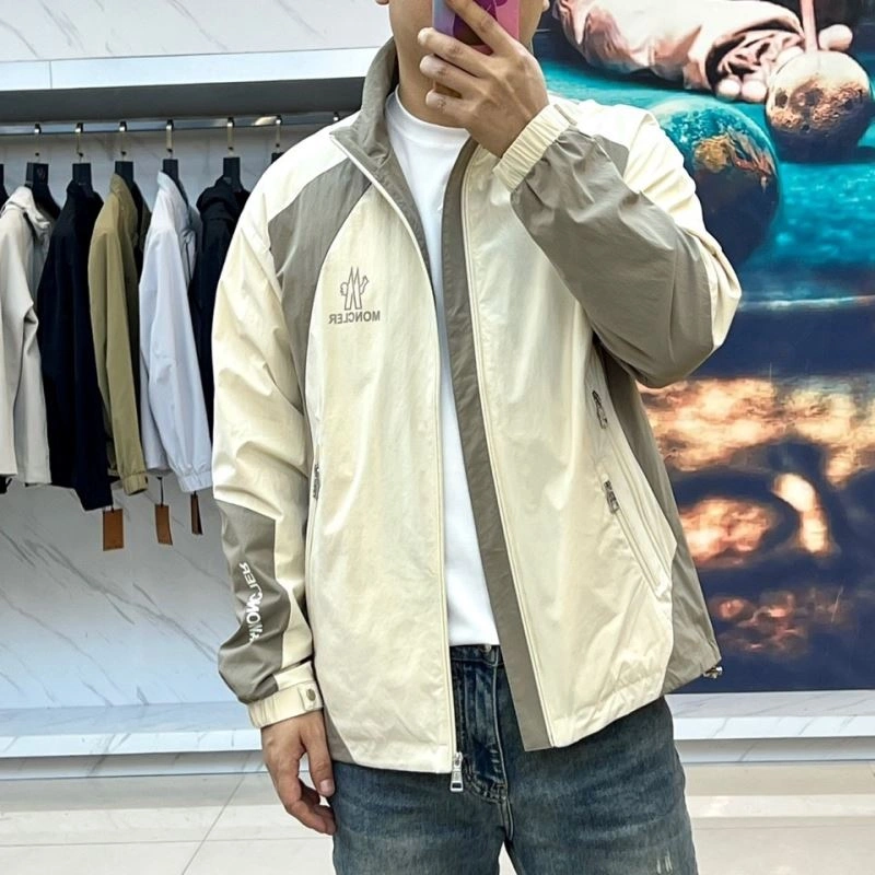 Moncler Outwear ModernLook 143419