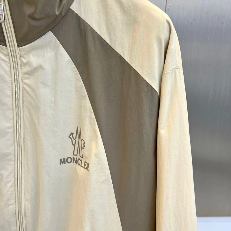 Moncler Outwear ModernLook 143419