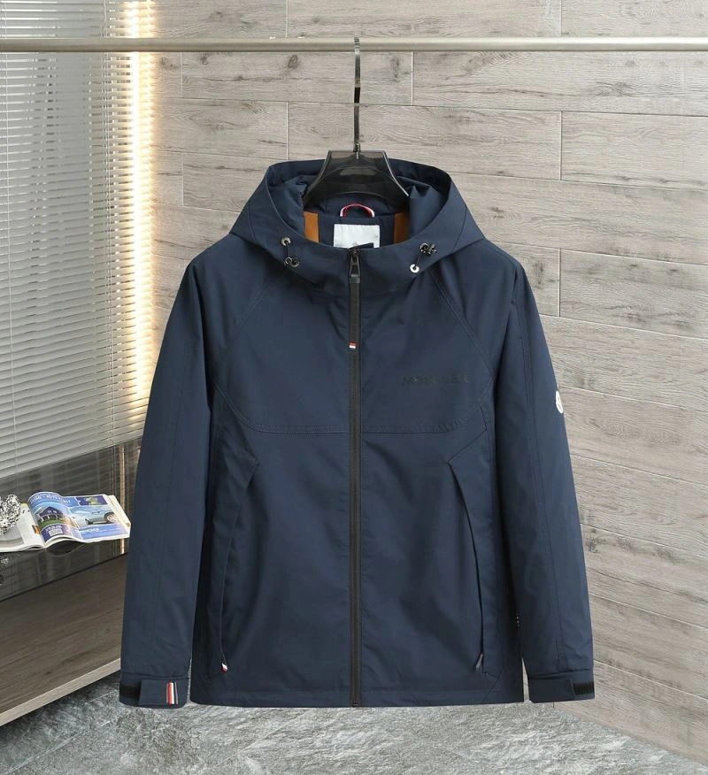 Moncler Outwear WaterResistant 143436