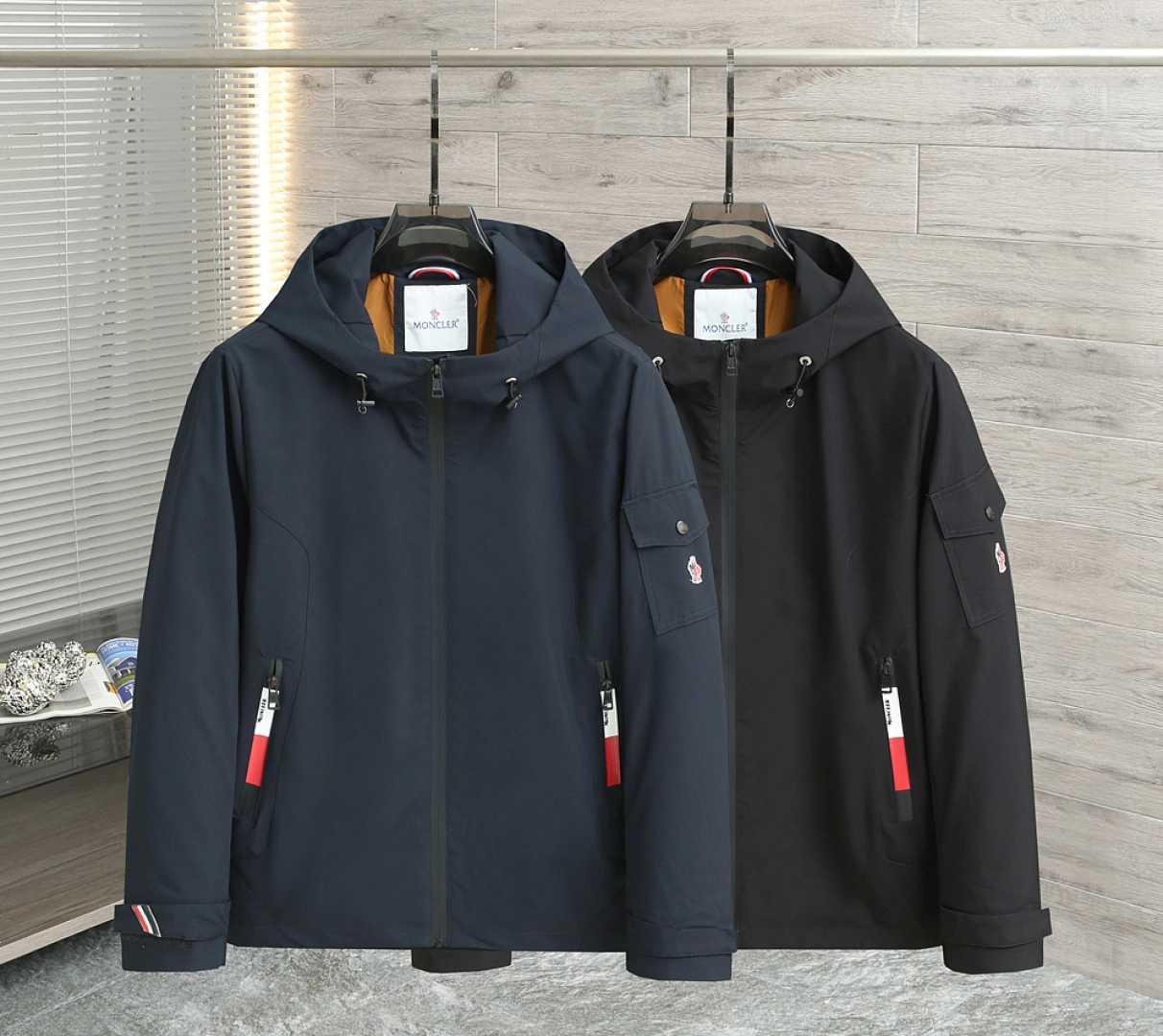 Moncler Outwear WaterResistant 143436