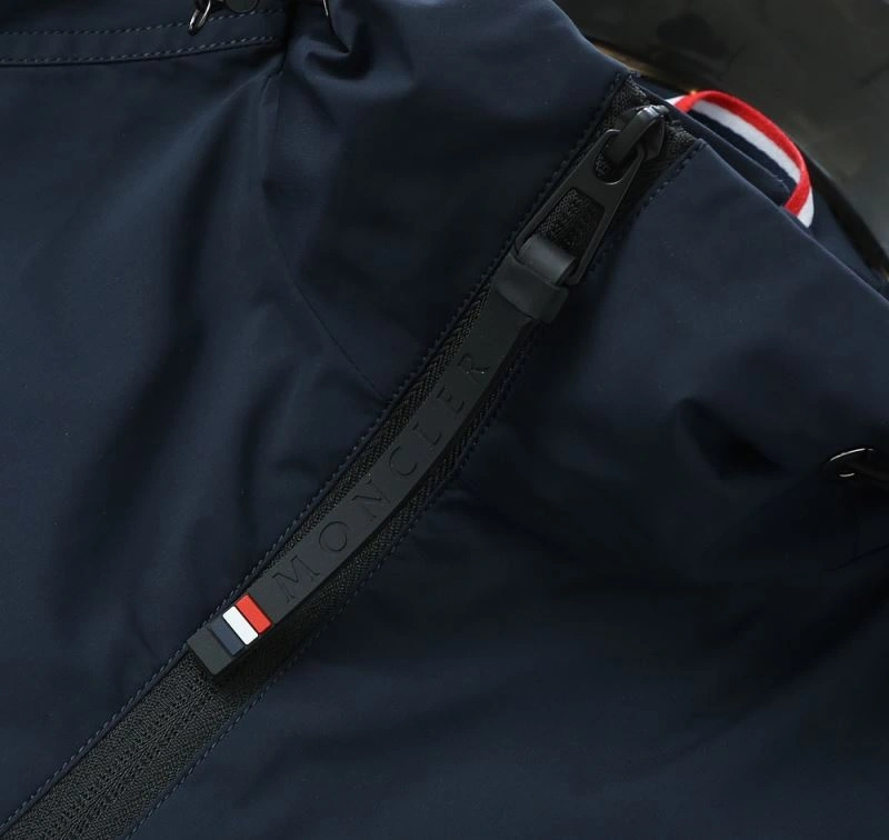 Moncler Outwear WaterResistant 143436