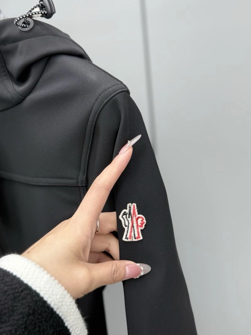 MultiPurpose Moncler Outwear 143408