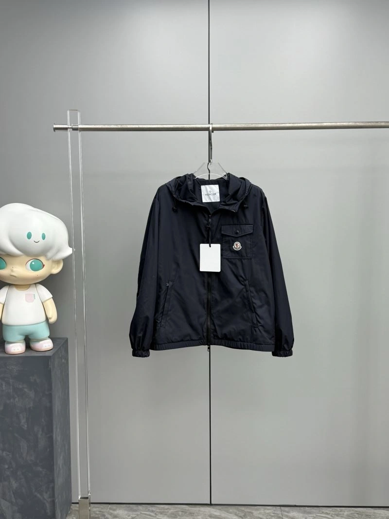 Moncler Outwear Durable 143413