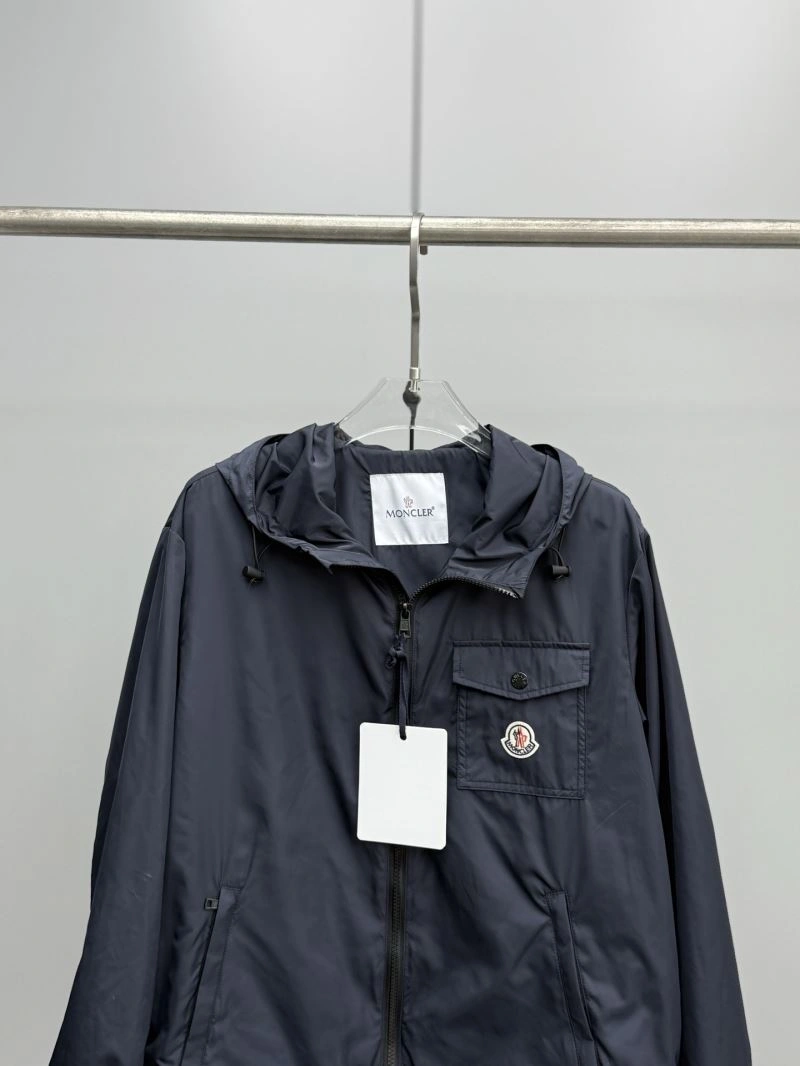 Moncler Outwear Durable 143413