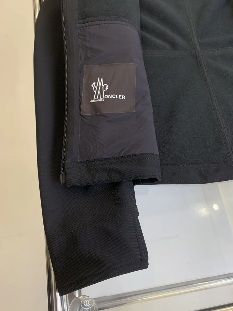 Moncler Outwear SportInspired 143402