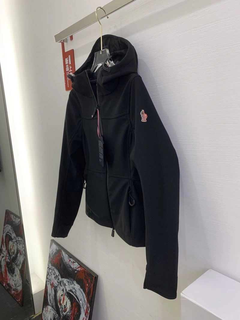 HighPerformance Moncler Outwear 143401