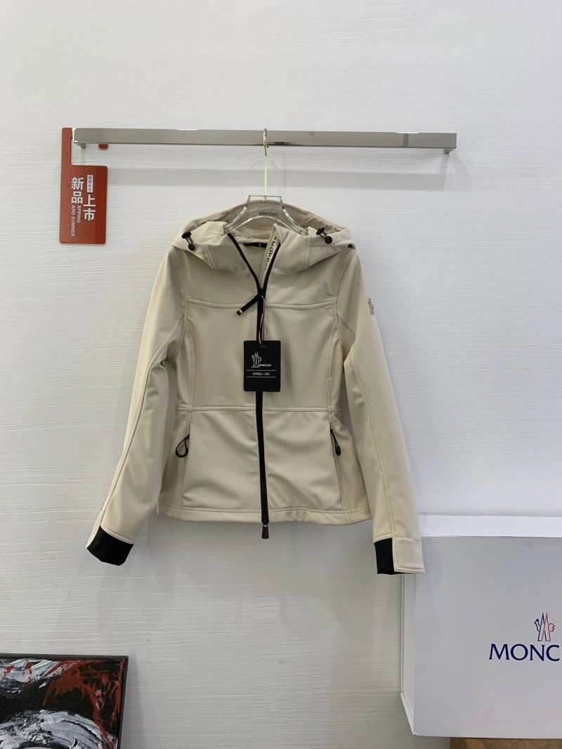 Durable Moncler Outwear 143404
