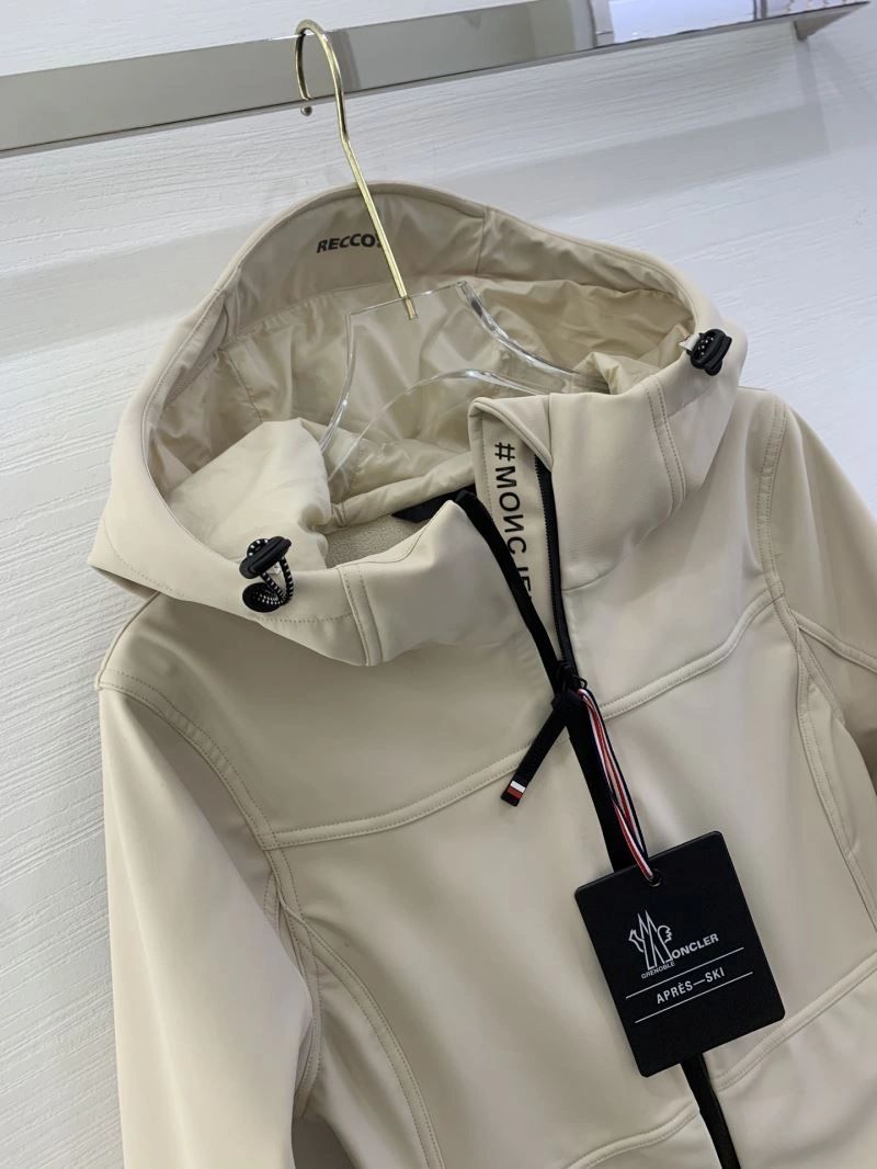 Durable Moncler Outwear 143404