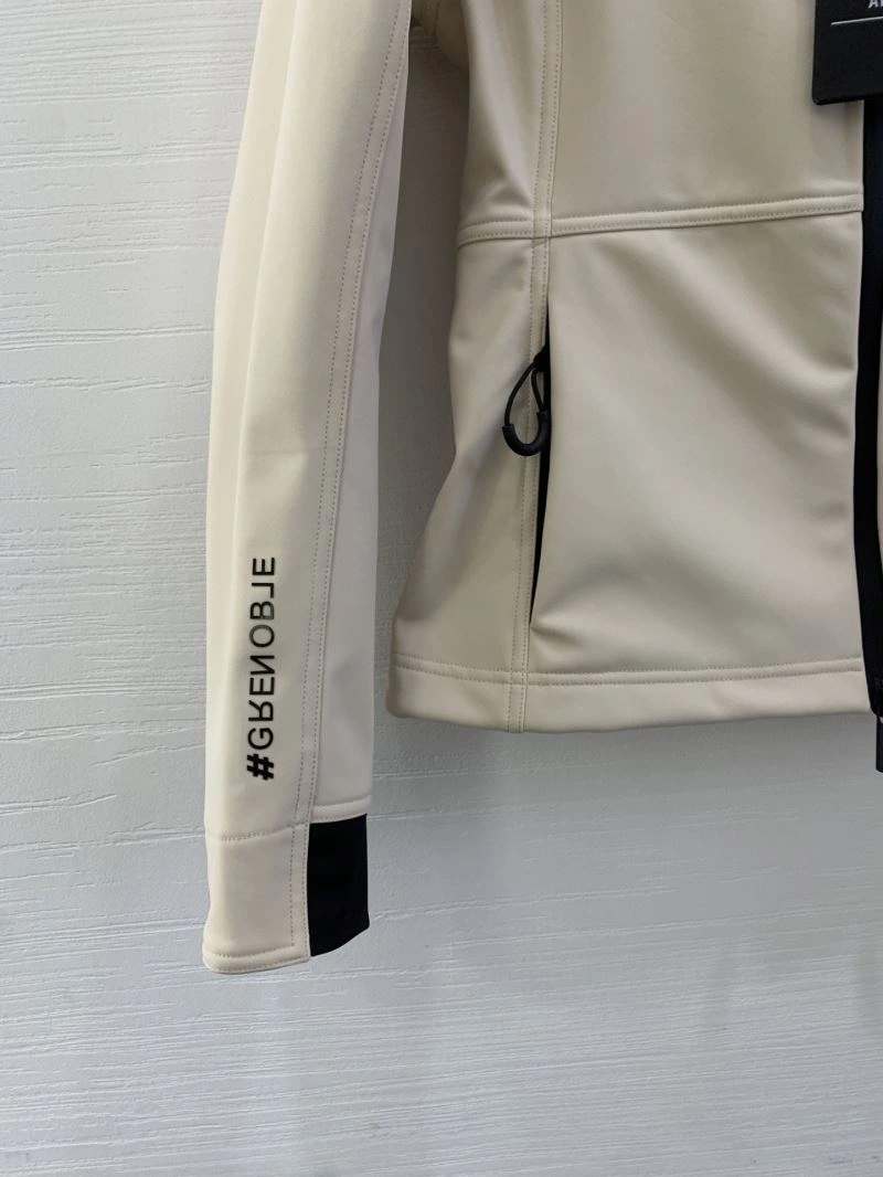Durable Moncler Outwear 143404