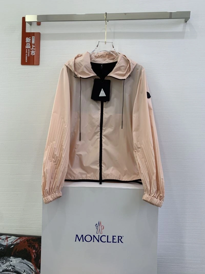 Unisex Moncler Outwear 143398