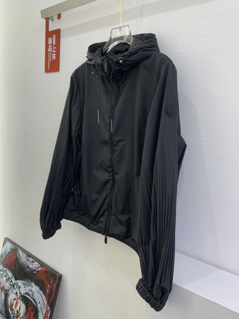 ModernLook Moncler Outwear 143377