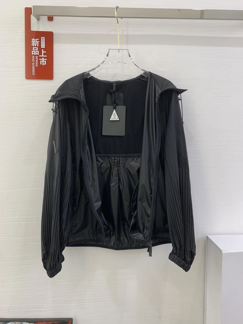 ModernLook Moncler Outwear 143377