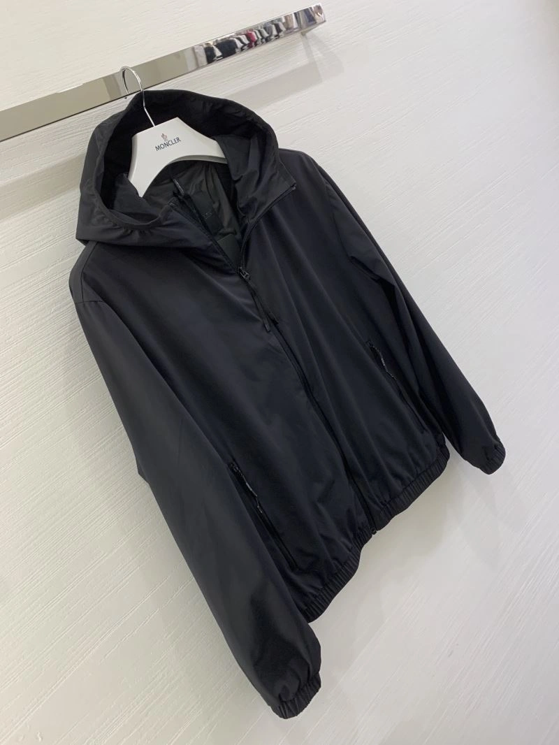 Moncler Outwear Attractive 143384