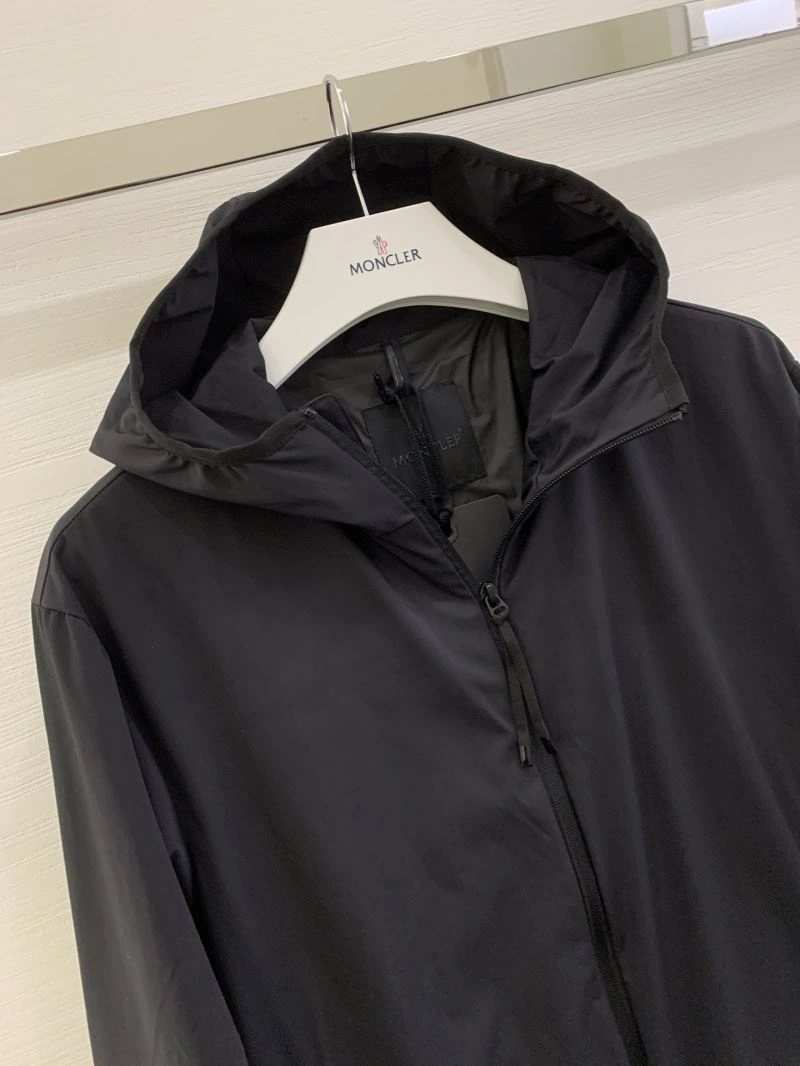 Moncler Outwear Attractive 143384
