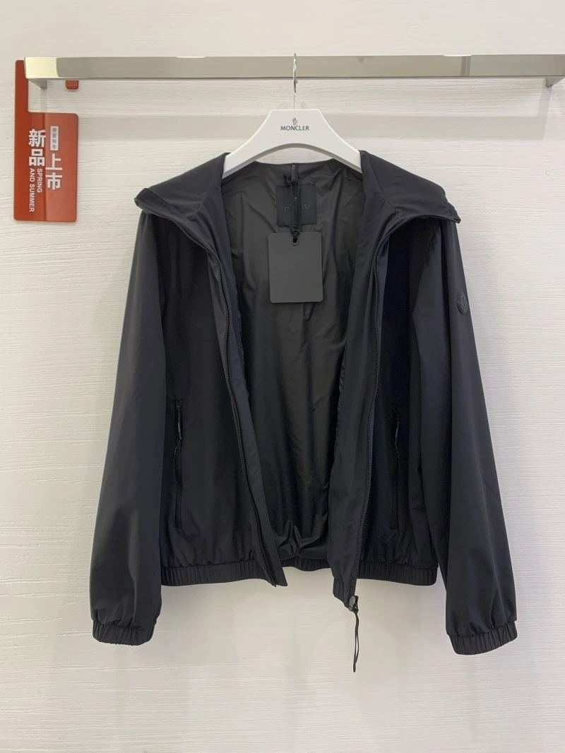 Moncler Outwear Attractive 143384