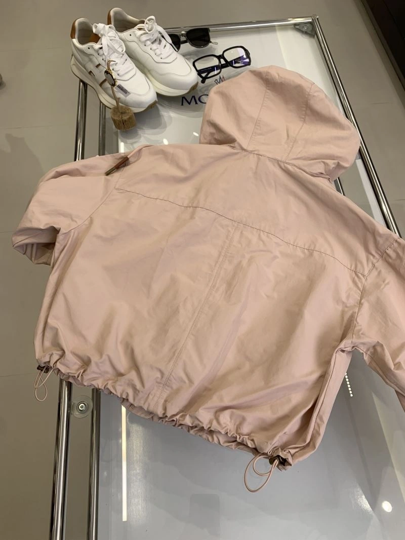 Moncler Outwear Sleek 143382