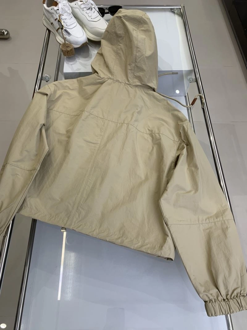 WaterResistant Moncler Outwear 143388