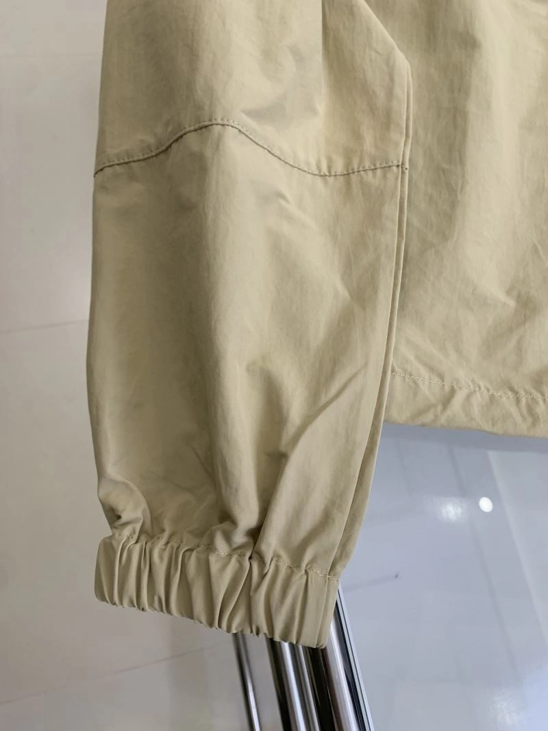 WaterResistant Moncler Outwear 143388
