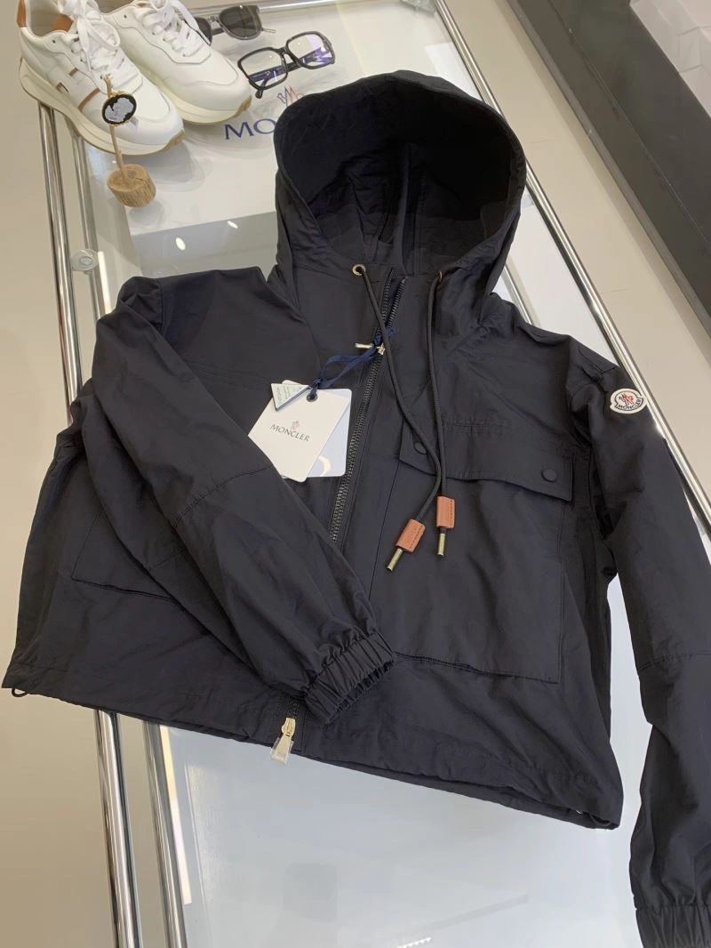 Reliable Moncler Outwear 143383